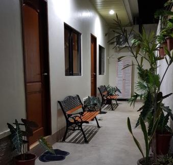 Bogo Apartment | Acrige Apartelle 2-4 pax Queen @ heart of Bogo City