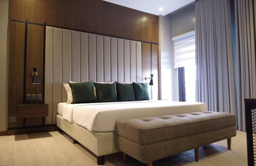 Malolos City Hotel | Acro Residences