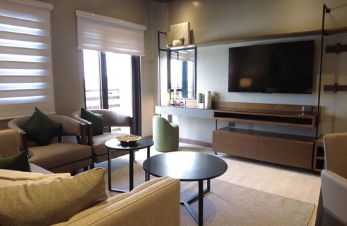 Malolos City Hotel | Acro Residences