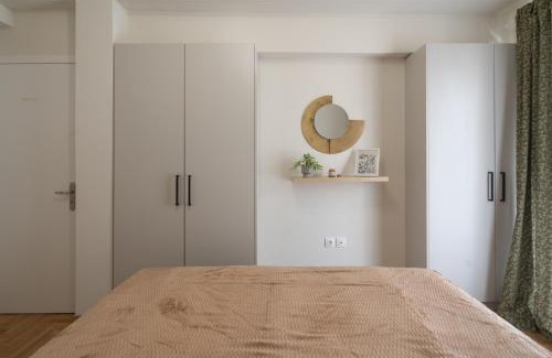 Kinosargous Apartment | Acropolis Retreat Walk to Museum