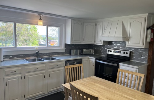 Milford House | Across from Dream Park - 6 bdrms - 3 baths - game room!