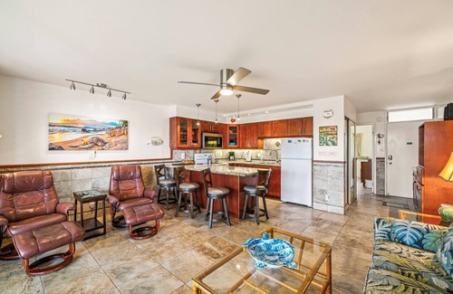 Kihei Condo | Across from Kamaole 2 Beach, concrete building, well maintained.
