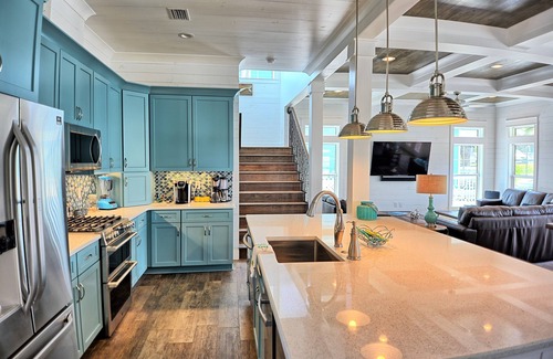 Crystal Shores House | ACROSS Str. BEACH! Golf Cart+CHILL PILL+PrivPool+6 King suites+Free Chair Srvc 6