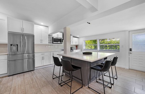 Pompano Beach House | Across the Ocean Single family home Few Steps to beach access.