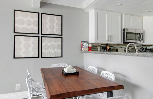 Hermosa Village House | Across the street from Disney/Pool/Free Parking