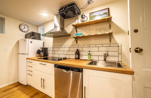 University District Apartment | Across the street from U of M- Modern Apartment- Parking included!
