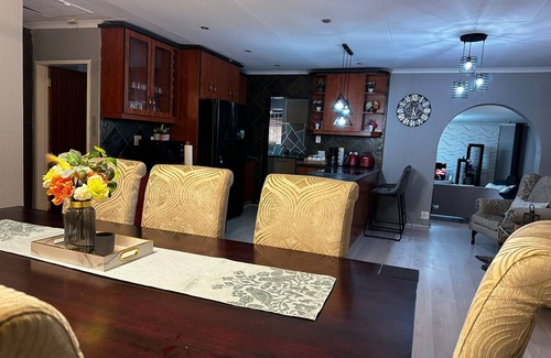 Kempton Park House | Acuvea In - Modern and electricity backed up 3bedroom & 2 full bathroom house.