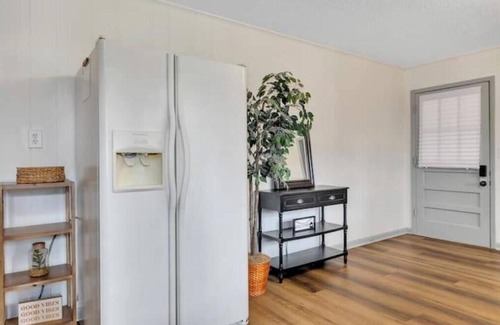 Acworth House | Acworth Abode - minutes to DT Acworth & LakePoint