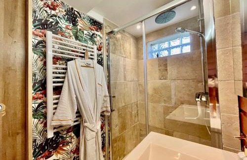 Les Ageux House | Ad Libitum 2