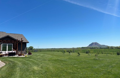 Deadwood House | ADA friendly beautiful 9 acre country home only 7 minutes from Sturgis.