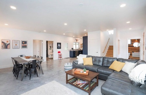 Nashville House | ADA-Friendly Dog Friendly Home in Nashville