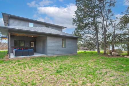 Nashville House | ADA-Friendly Family Home in Nashville