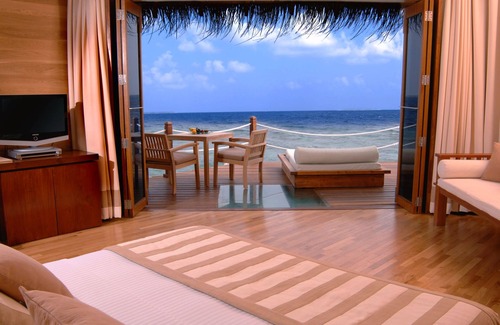 Meedhupparu Resort | Adaaran Prestige Water Villas - with Dine around Premium All inclusive - 24 hours – 45 Minutes from Male by Seaplane