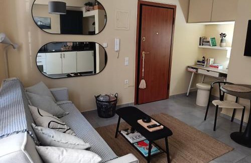 Zavlani Apartment | Adamantia's artistic place