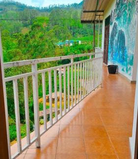 Nallathanniya Hotel | Adams peak Grand