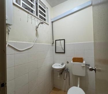Gambang House | Adawiyah Guest House, Gambang