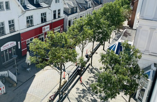 Hjørring Apartment | aday - Green Light Apartment Suite in the center of Hjørring