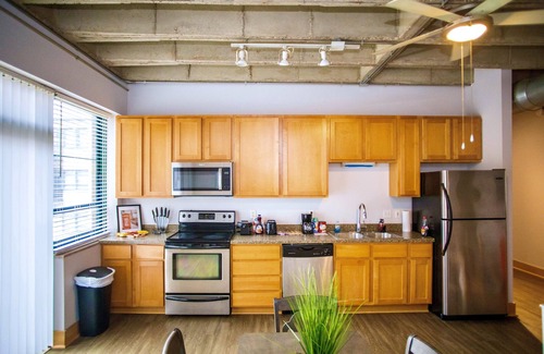 Downtown West Apartment | ADayInParis! "FREE" GatedParking&Breakfast!
