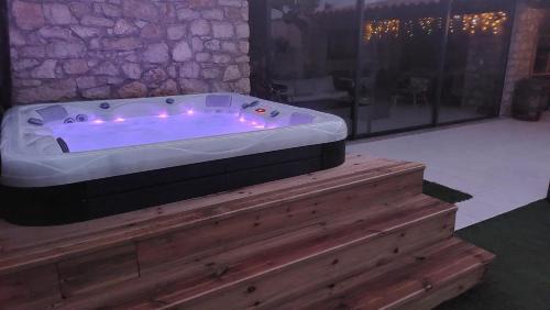 Leiria House | Adega D'Aldeia com piscina e jacuzzi
