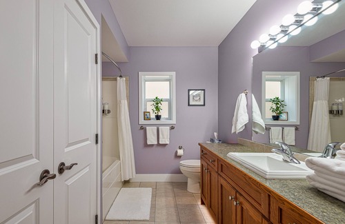 Central Okanagan Bed & Breakfast | Adela's Bed and Breakfast