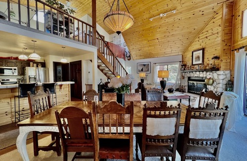 Pine Mountain Club Cabin | ADELAIDE HILL BREATHTAKING PINE MOUNTAIN VIEWS UPSCALE 3BR/3BATH CABIN SPA TUB