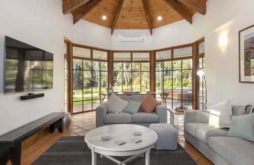 Adelaide Other | Adelaide Hills Country House Luxury Escape | Balhannah