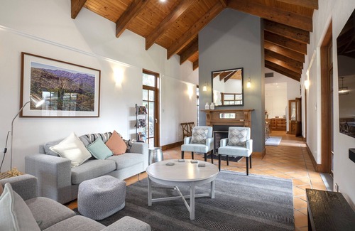 Adelaide Other | Adelaide Hills Country House Luxury Escape | Balhannah