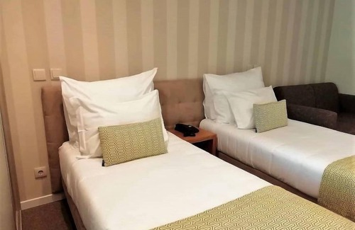 Geres Hotel | Adelaide Hotel