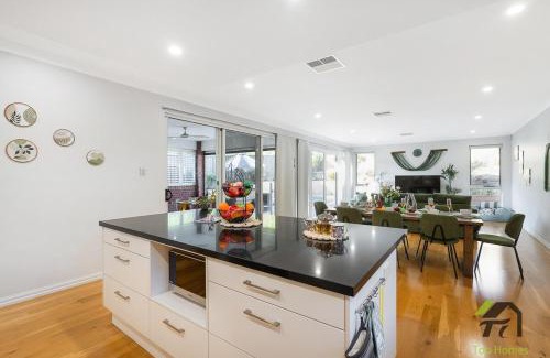Stonyfell House | Adelaide Resort 5 Bedrooms swimming Pool