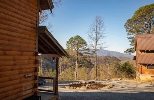 Townsend Cabin | Adelaide's Den 2 Bedroom Cabin by RedAwning