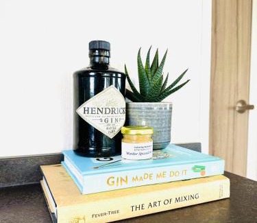 Cayton Bay House | Adelfas