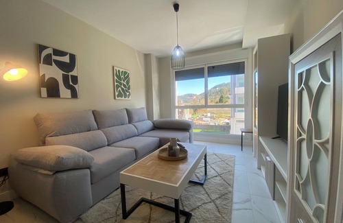 Caldas de Reis Apartment | ADELINE, BRAND NEW THREE-BEDROOM APARTMENT WITH GARAGE SPACE