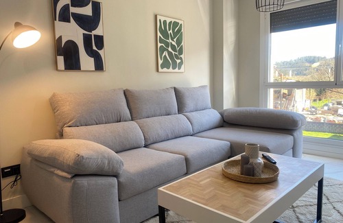 Caldas de Reis Apartment | ADELINE, BRAND NEW THREE-BEDROOM APARTMENT WITH GARAGE SPACE