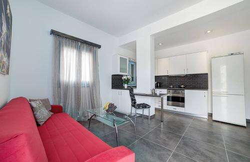 Perissa Apartment | ADELPHI APARTMENTS