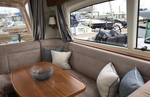 New Forest District Boat Rental | Adelphi B A Delightful 6 Berth Boat