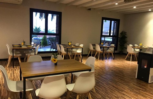 Zarza de Alange House | ADEREZO Hostal Restaurante