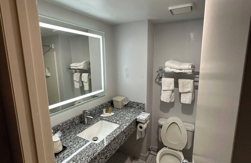 Niantic Hotel | Aderi Hotel Niantic