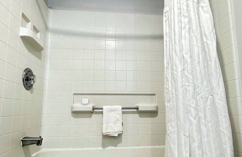 Niantic Hotel | Aderi Hotel Niantic