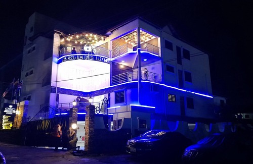 Tarkwa Hotel | ADESHIE FIE HOTEL