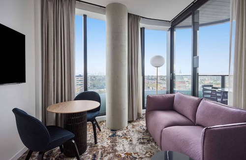 Coburg Hotel | Adina Apartment Hotel Melbourne Pentridge