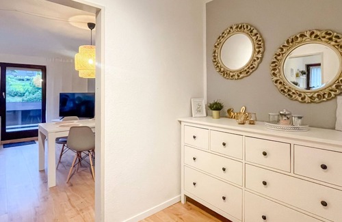 Silbach Apartment | "Adina's Holiday Apartment: Nature's Beauty with Stunning Views!"