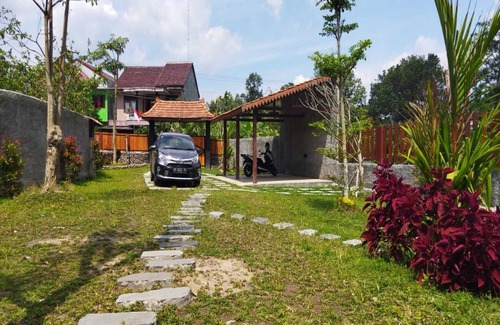 Pakem Villa | Adine Guest House