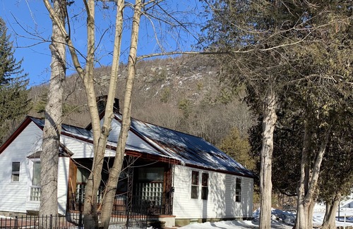 Warrensburg House | Adirondack Bungalow Getaway