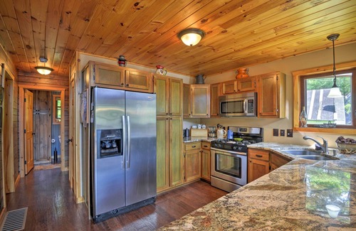 Glenfield Cabin | Adirondack Cabin on Private Lake Near Glenfield!