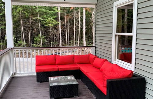 Woodgate House | Adirondack Home within walking distance to White Lake