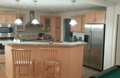 Northville House | Adirondack lakehouse w/80' beach on Great Sacandaga Lake