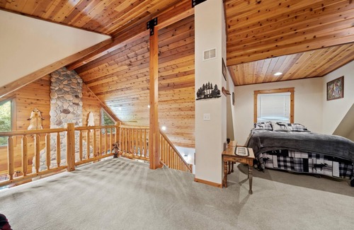 Chestertown House | Adirondack Log Cabin on 30 acres