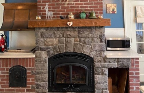 Gloversville House | ADIRONDACK MANSION w/Heated INGROUND POOL & Game Room! 45-60 min to Saratoga!