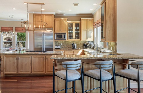 Santa Rosa House | Adjacent to Healdsburg/Kenwood With Pool, HotTub, Outdoor Kitchen, Pickleball!