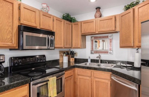 Tucson Condo | Adjacent to Lowes Ventana Canyon Golf Resort with breathtaking views!